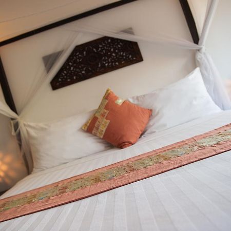 The Willow Boutique Hotel Phnom Penh Bagian luar foto