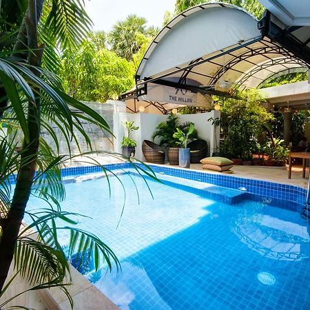 The Willow Boutique Hotel Phnom Penh Bagian luar foto