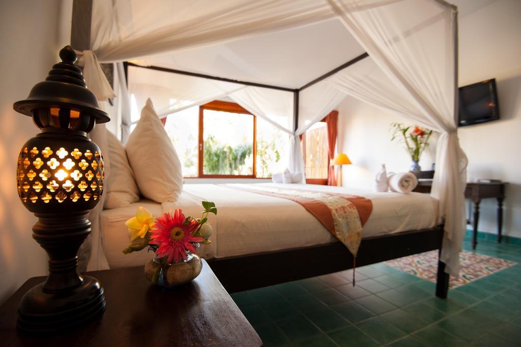The Willow Boutique Hotel Phnom Penh Bagian luar foto