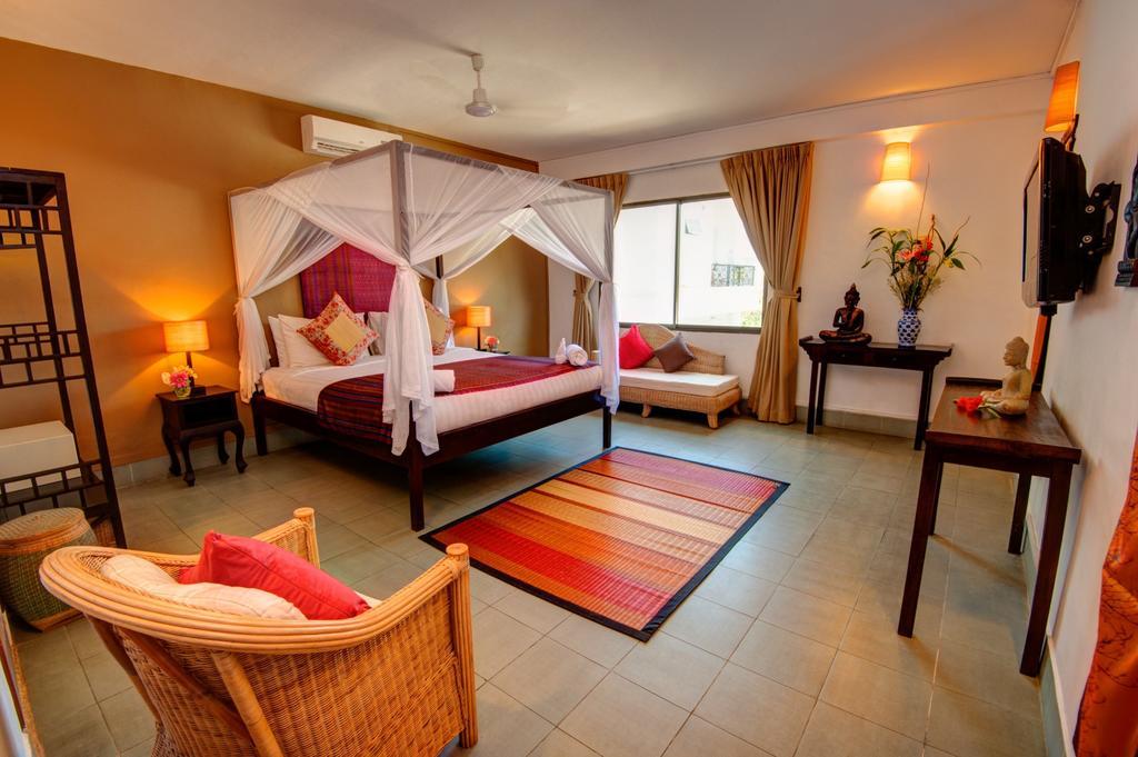 The Willow Boutique Hotel Phnom Penh Bagian luar foto
