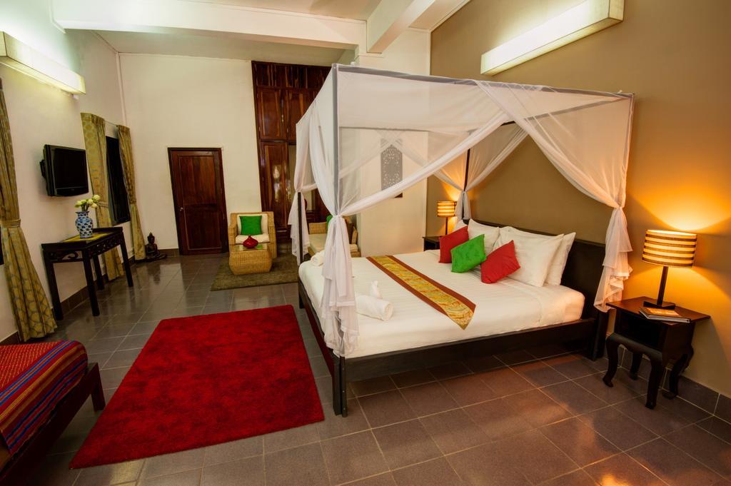 The Willow Boutique Hotel Phnom Penh Bagian luar foto