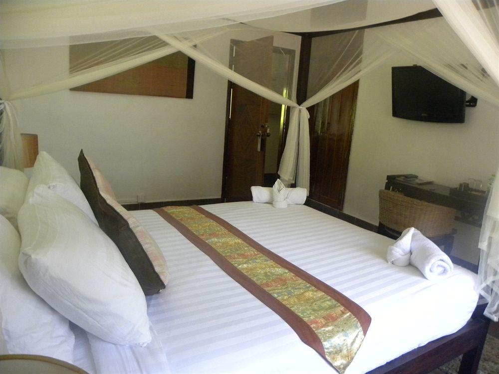 The Willow Boutique Hotel Phnom Penh Bagian luar foto