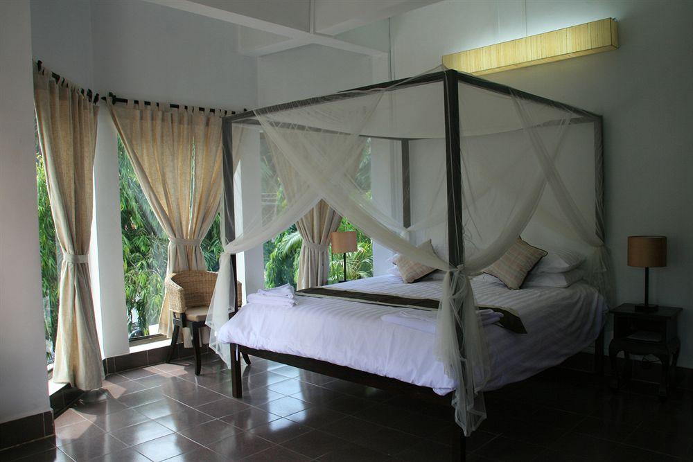 The Willow Boutique Hotel Phnom Penh Bagian luar foto