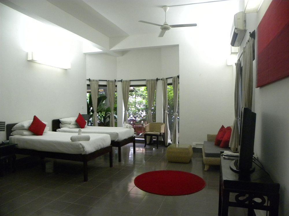 The Willow Boutique Hotel Phnom Penh Bagian luar foto