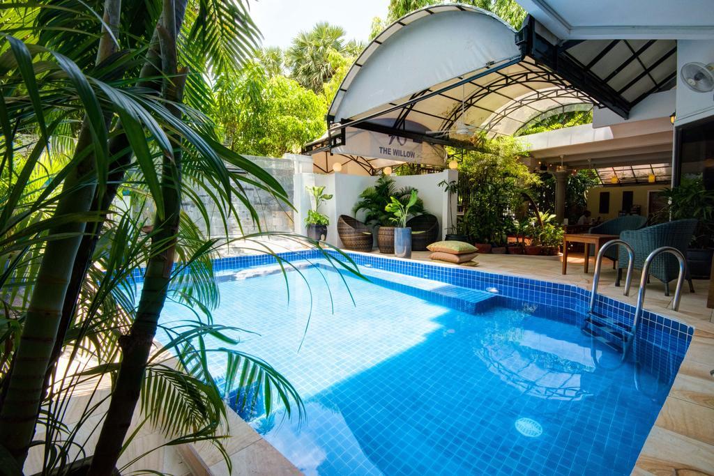 The Willow Boutique Hotel Phnom Penh Bagian luar foto