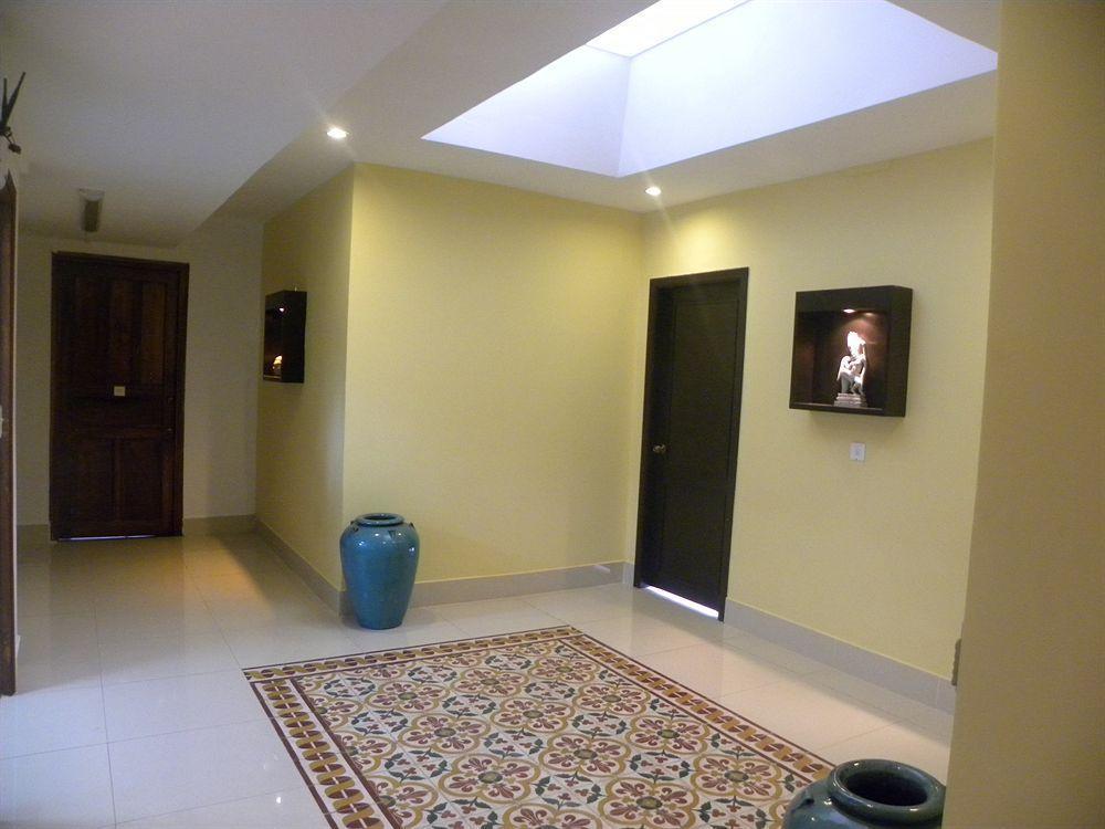 The Willow Boutique Hotel Phnom Penh Bagian luar foto