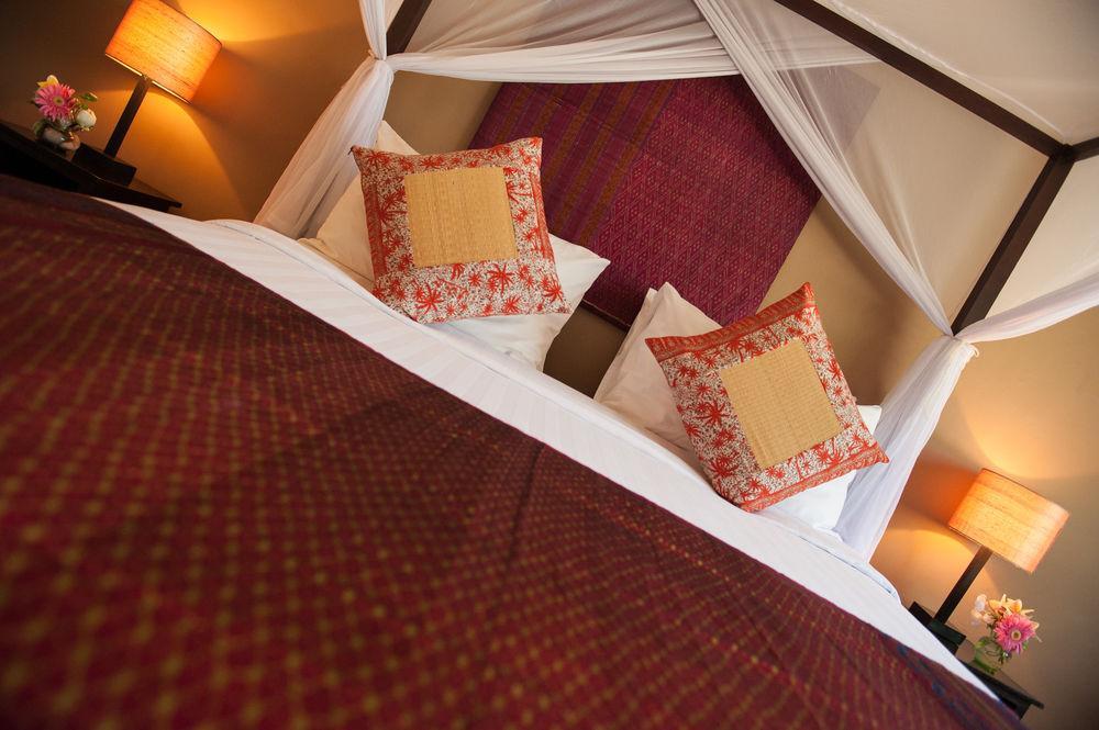 The Willow Boutique Hotel Phnom Penh Bagian luar foto