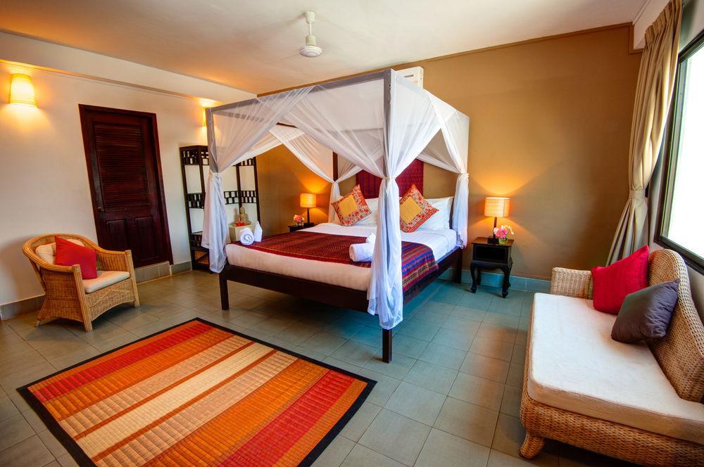 The Willow Boutique Hotel Phnom Penh Bagian luar foto